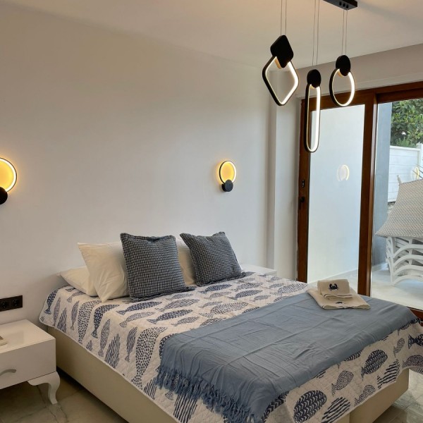 YALIKAVAK 4+1 DENİZE SIFIR SİTE İÇİNDE ÖZEL HAVUZLU